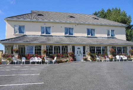 Teach Na Coiribe B&B Castlegar エクステリア 写真