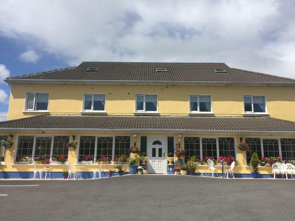 Teach Na Coiribe B&B Castlegar エクステリア 写真