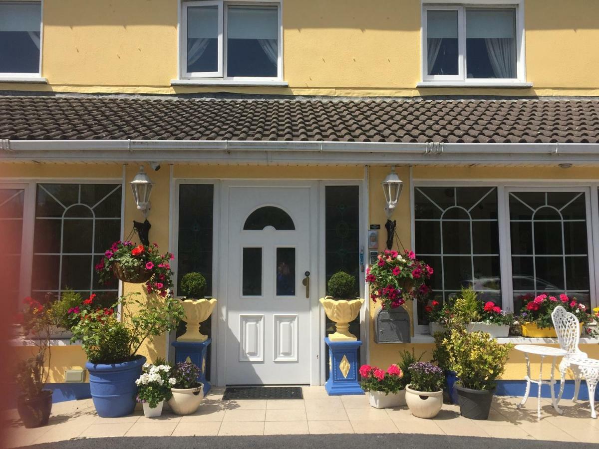 Teach Na Coiribe B&B Castlegar エクステリア 写真