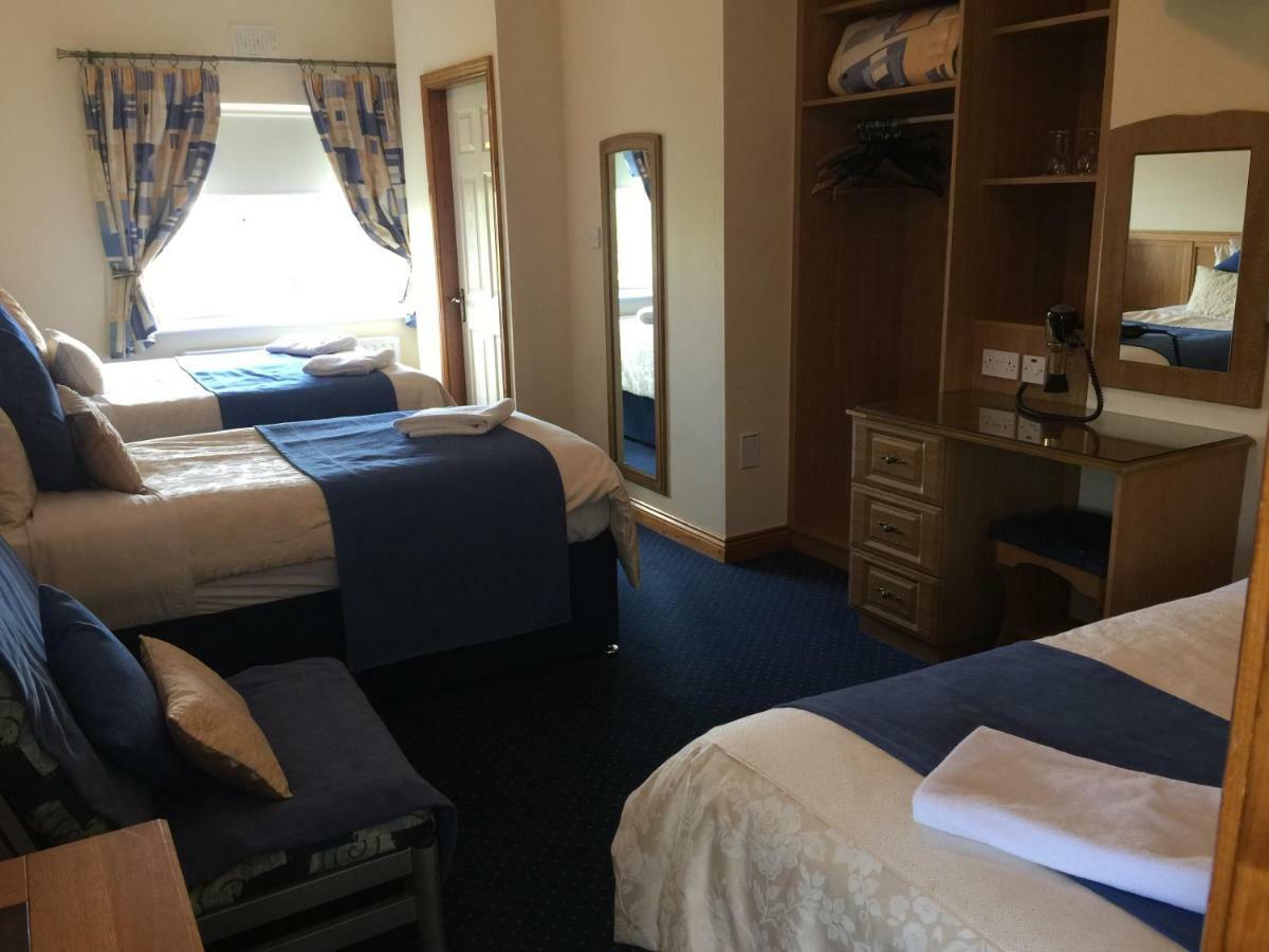Teach Na Coiribe B&B Castlegar エクステリア 写真